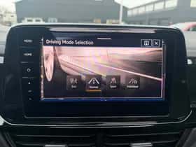 Volkswagen T-Roc (2024) thumbnail 15