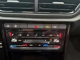 Volkswagen T-Roc (2024) thumbnail 16