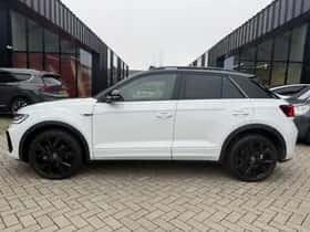 Volkswagen T-Roc (2024) thumbnail 3