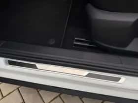 Volkswagen T-Roc (2024) thumbnail 22