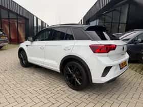 Volkswagen T-Roc (2024) thumbnail 5