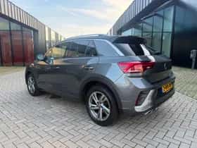 Volkswagen T-Roc (2023) thumbnail 5