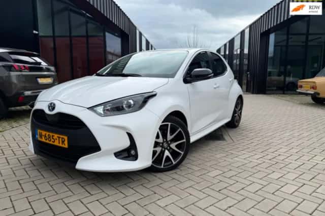 Toyota Yaris (2022) thumbnail 1