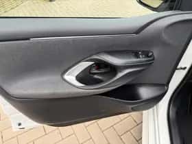 Toyota Yaris (2022) thumbnail 12