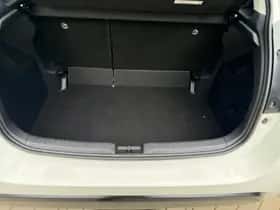 Toyota Yaris (2022) thumbnail 23