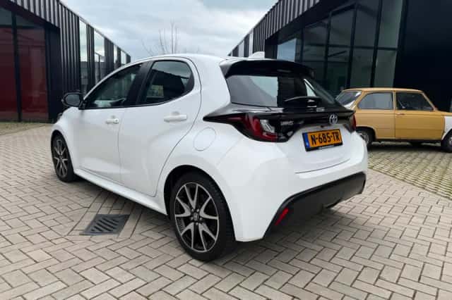 Toyota Yaris (2022) thumbnail 6