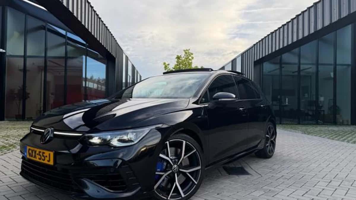 Volkswagen Golf (2023) — foto 1