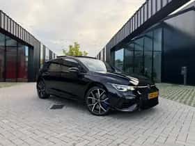 Volkswagen Golf (2023) thumbnail 3