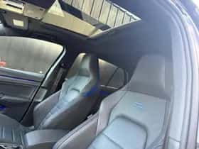Volkswagen Golf (2023) thumbnail 23