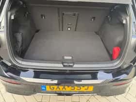 Volkswagen Golf (2023) thumbnail 26