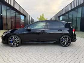 Volkswagen Golf (2023) thumbnail 4