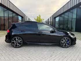 Volkswagen Golf (2023) thumbnail 5