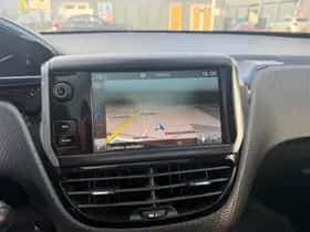 Peugeot 2008 (2016) thumbnail 13