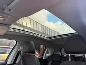 Peugeot 2008 (2016) thumbnail 18