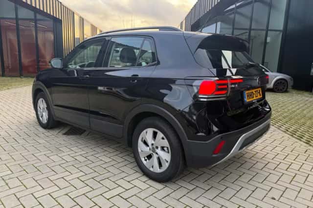 Volkswagen T-Cross (2024) thumbnail 4