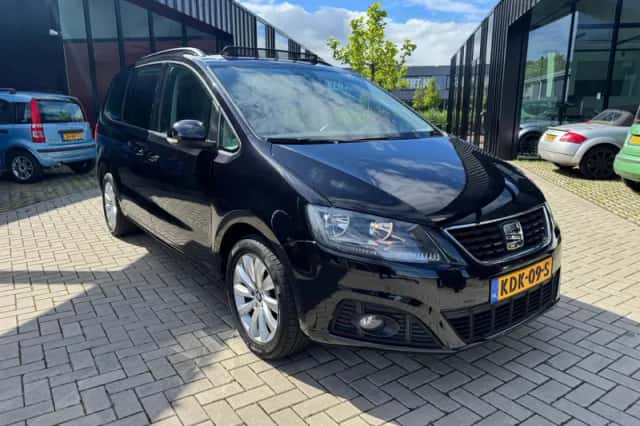 SEAT Alhambra (2021) thumbnail 3