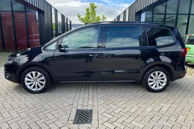 SEAT Alhambra (2021) thumbnail 4