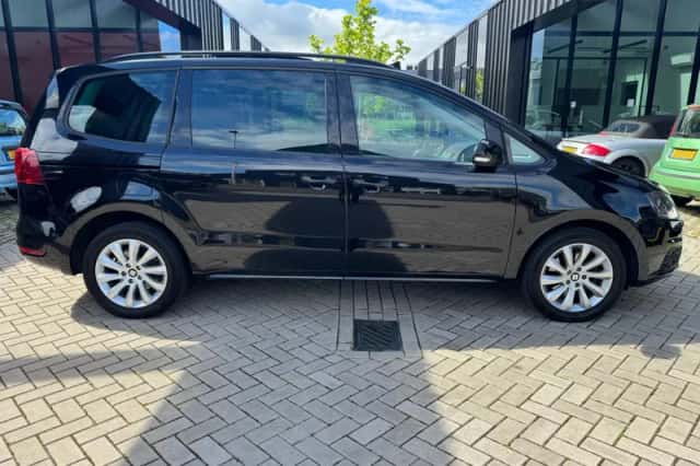 SEAT Alhambra (2021) thumbnail 5