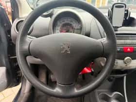 Peugeot 107 (2009) thumbnail 11