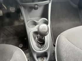 Peugeot 107 (2009) thumbnail 15