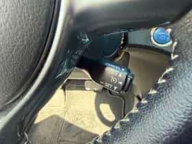 Toyota Yaris (2015) thumbnail 16