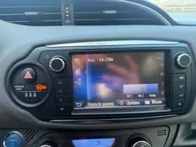 Toyota Yaris (2015) thumbnail 17