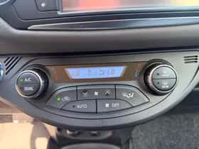 Toyota Yaris (2015) thumbnail 19