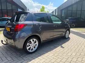 Toyota Yaris (2015) thumbnail 7