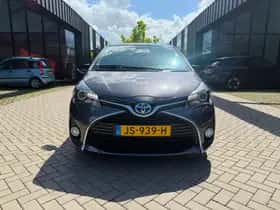 Toyota Yaris (2015) thumbnail 9