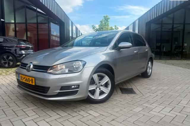 Volkswagen Golf (2013) thumbnail 1