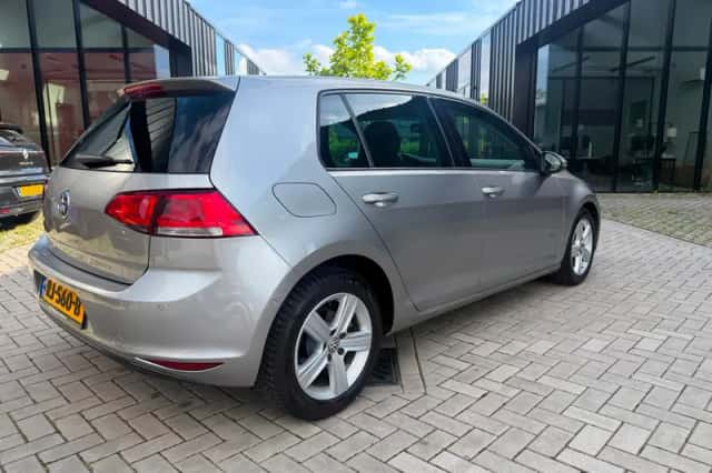 Volkswagen Golf (2013) thumbnail 6