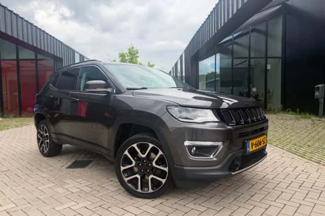 Jeep Compass (2018) thumbnail 3