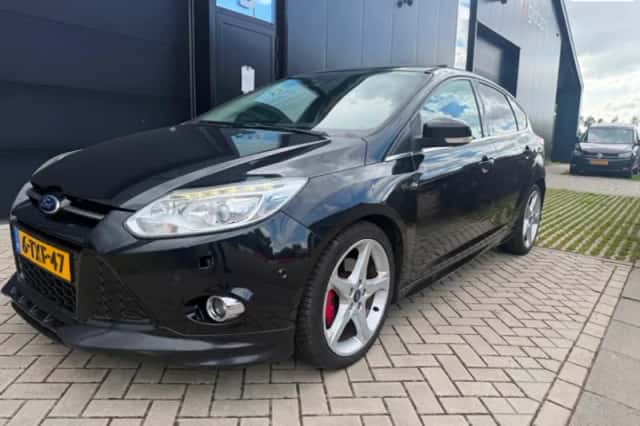 Ford Focus (2013) thumbnail 1