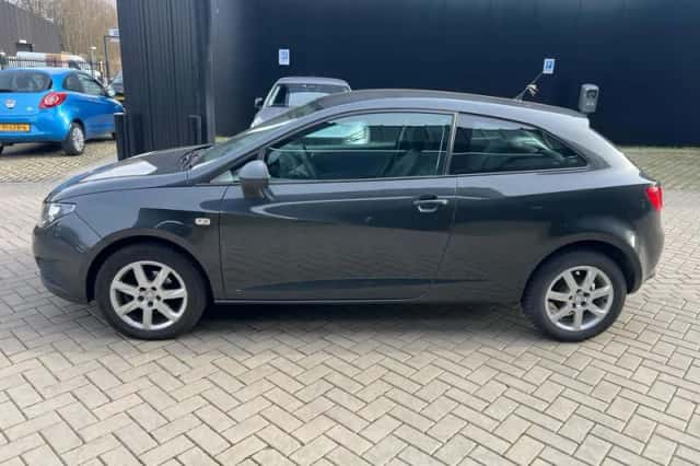 SEAT Ibiza (2008) thumbnail 3
