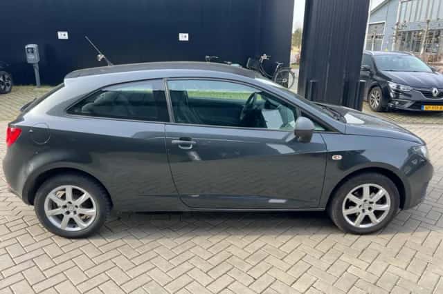 SEAT Ibiza (2008) thumbnail 5