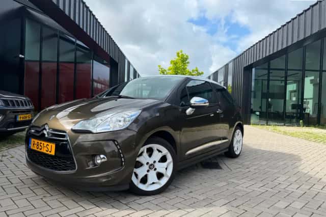 Citroën DS3 (2012) thumbnail 2