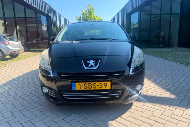 Peugeot 5008 (2009) thumbnail 6