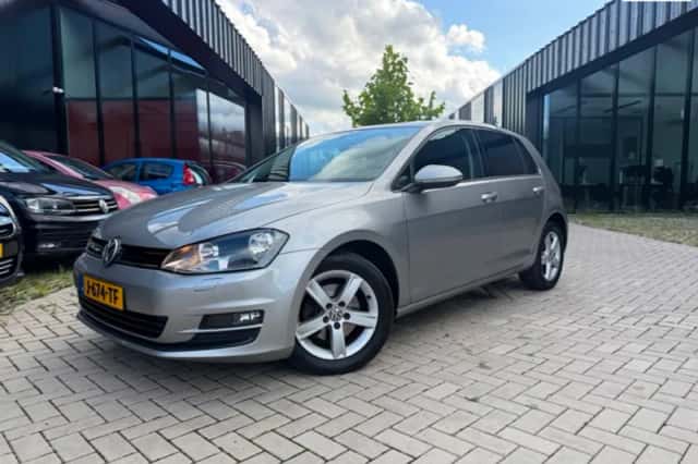 Volkswagen Golf (2013) thumbnail 1