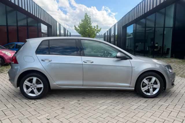 Volkswagen Golf (2013) thumbnail 5