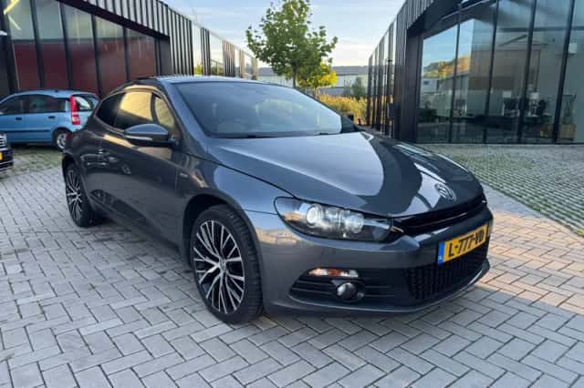 Volkswagen Scirocco (2013) thumbnail 2