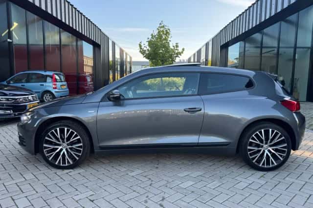 Volkswagen Scirocco (2013) thumbnail 3