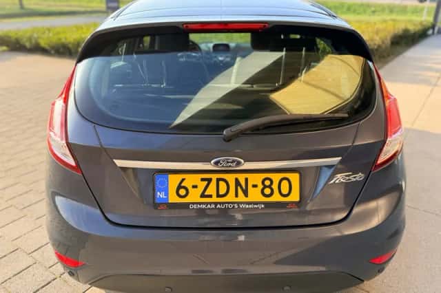 Ford Fiesta (2014) thumbnail 6
