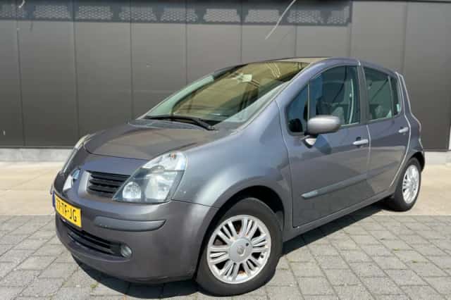 Renault Modus (2006) thumbnail 2