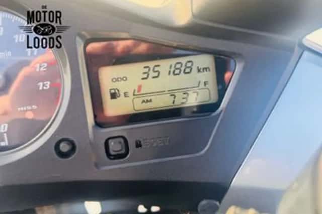 Honda VFR (2003) thumbnail 5