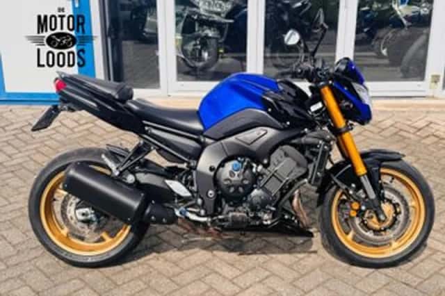 YAMAHA FZ (2012) thumbnail 2
