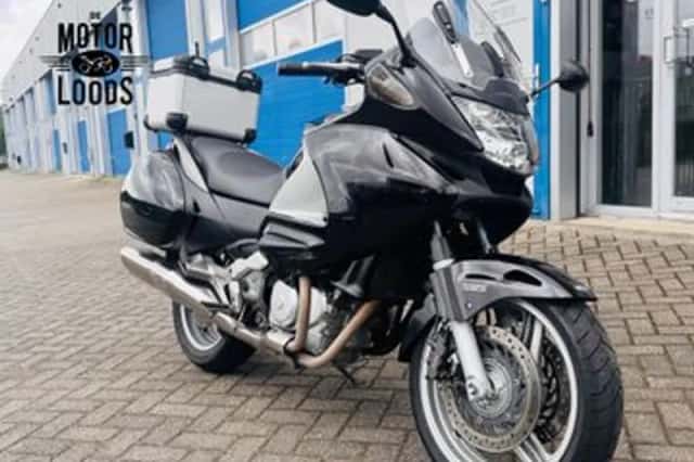 Honda NT (2006) thumbnail 2