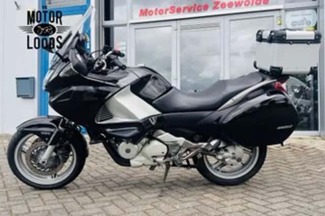 Honda NT (2006) thumbnail 3