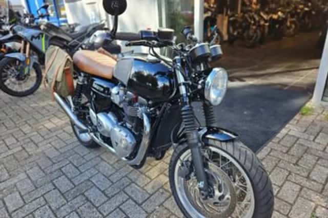 TRIUMPH THRUXTON (2016) thumbnail 3