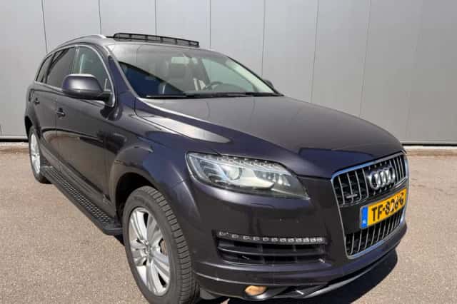 Audi Q7 (2010) thumbnail 1
