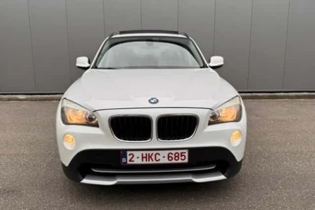 BMW X1 (2012) thumbnail 2